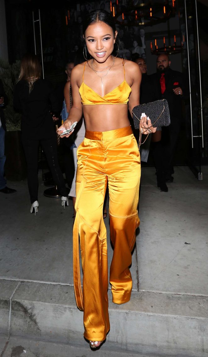 karrueche-tran-in-crop-top-leaving-catch-manning-cartell-2