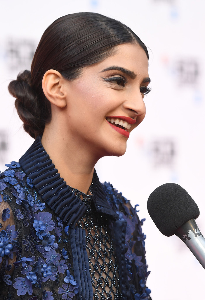sonamkapoormirzyalovegala60thbfilondon-ralph-russo