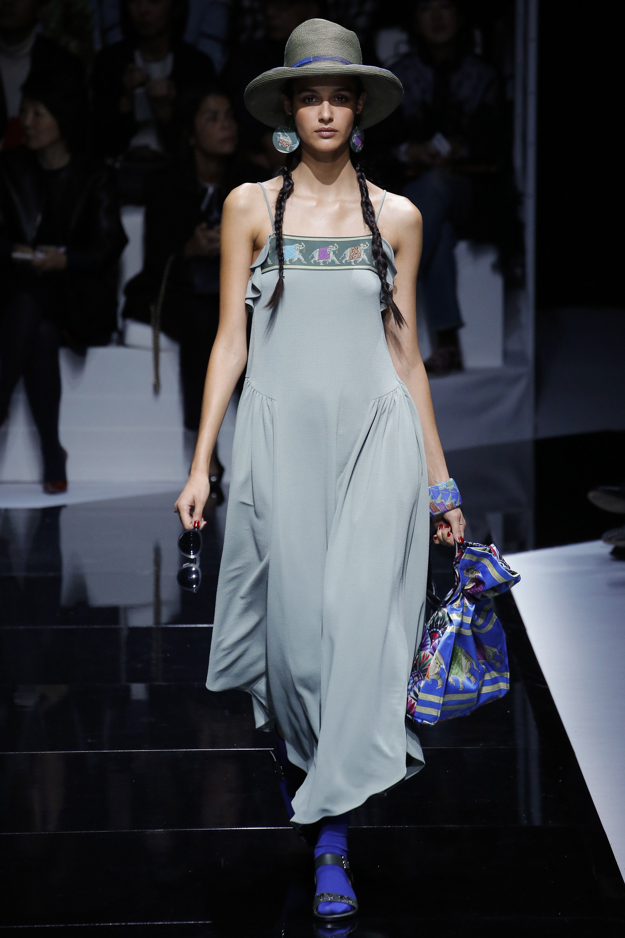 emporio-armani-spring-2017-18