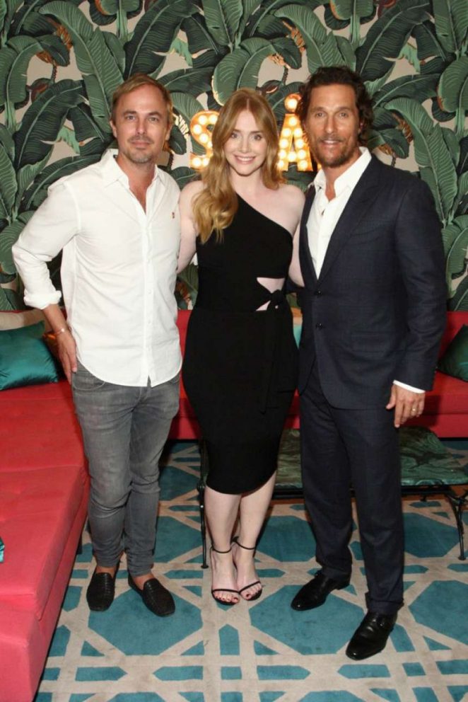 bryce-dallas-howard-twc-dimension-party-cushnie-2