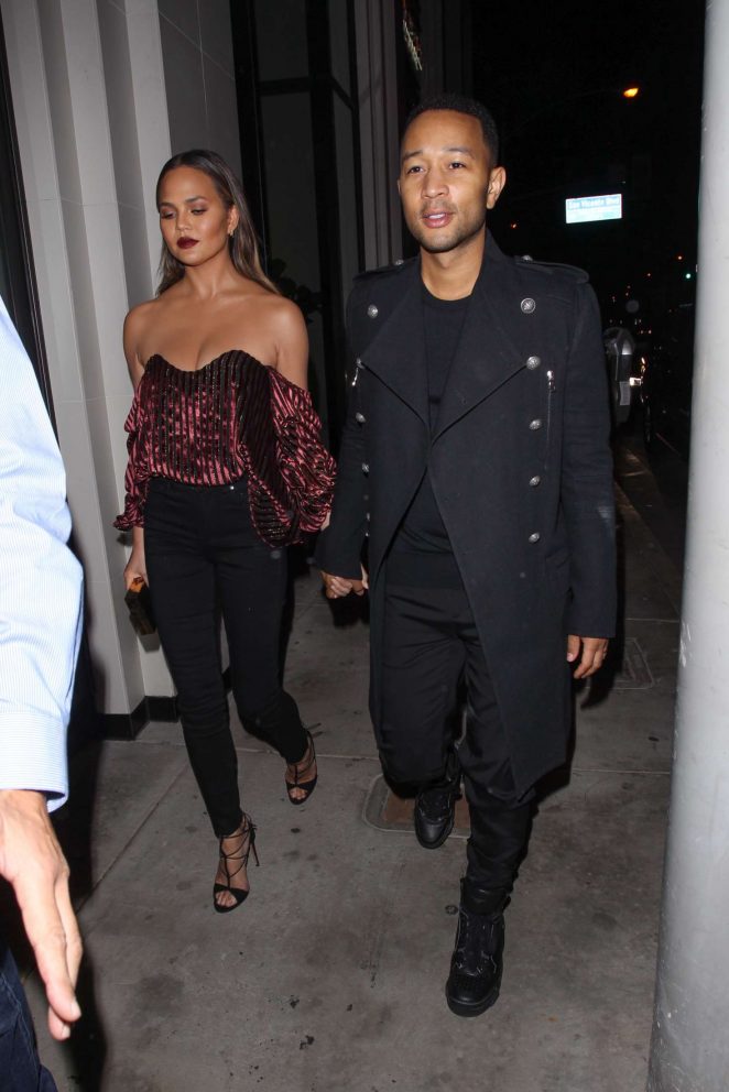 chrissy-teigen-at-catch-la-in-west-hollywood-caroline-constas-aquazzura-2