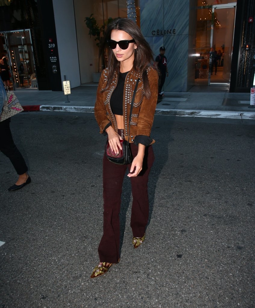 emilyratajkowskiemilyratajkowskishops-ferretti