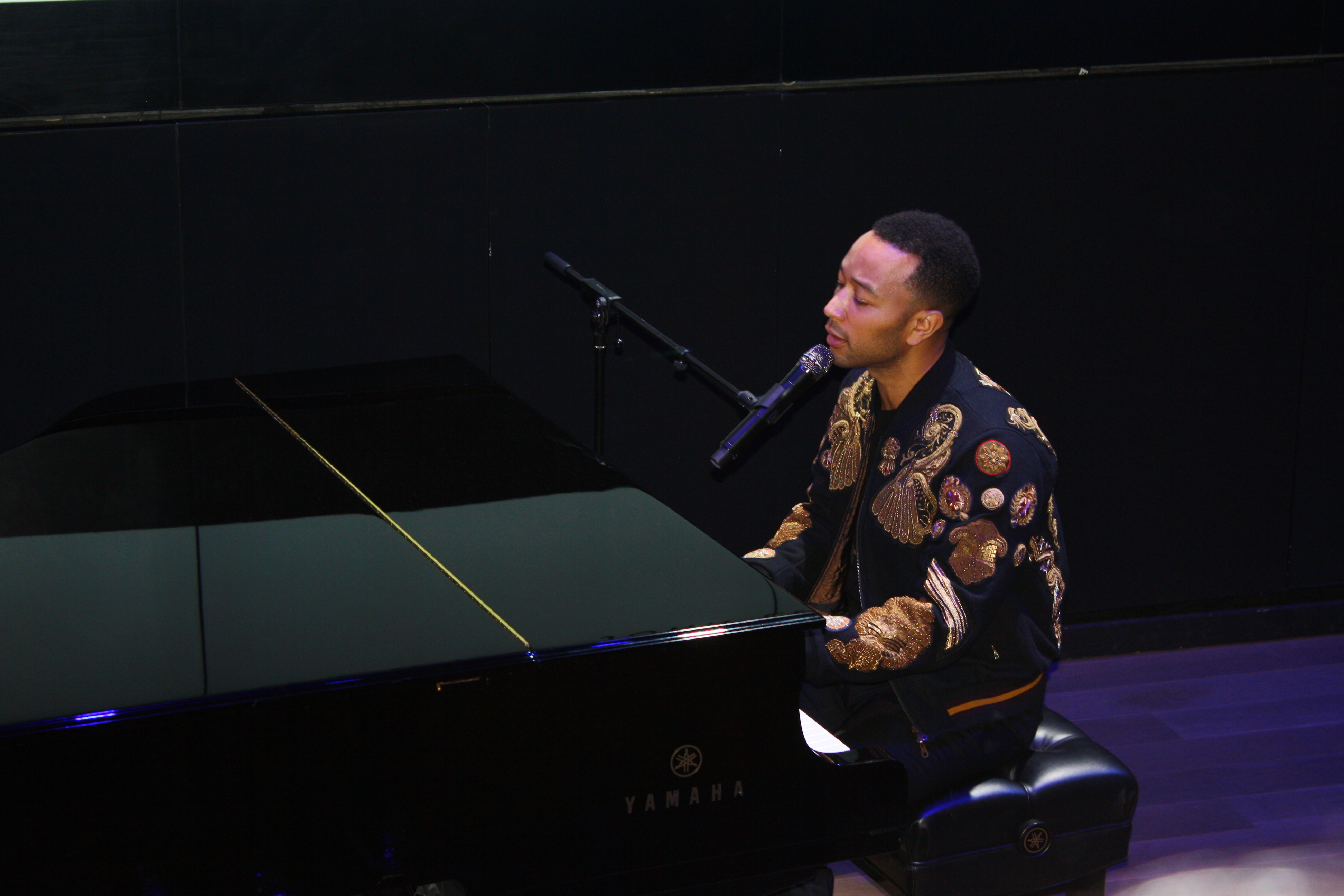 on-the-scene-john-legend-darkness-and-light-sponsored-by-belvedere-3