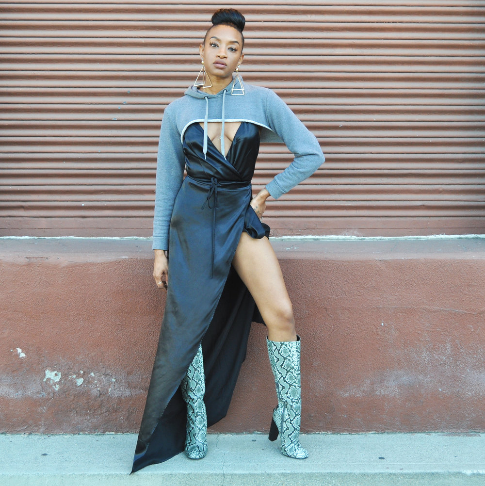 dennaya-famous-bomb-blogger-10