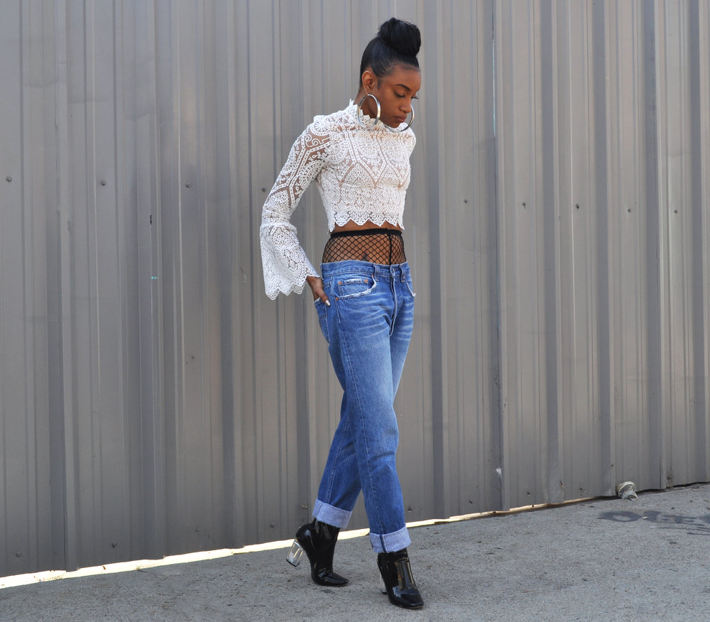 dennaya-famous-bomb-blogger-11