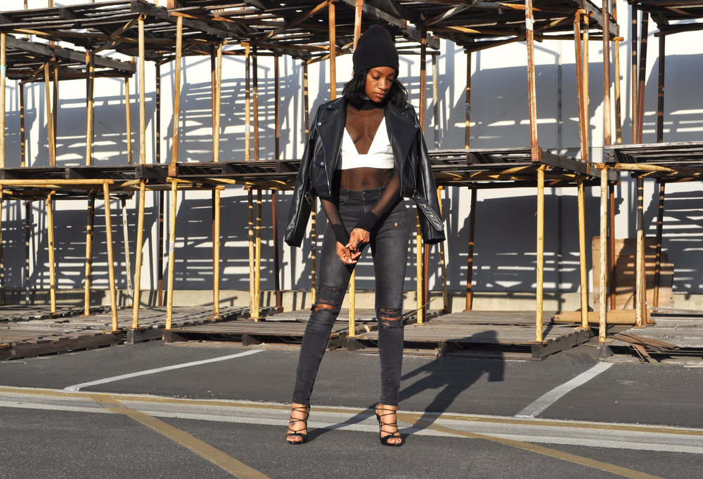 dennaya-famous-bomb-blogger-12