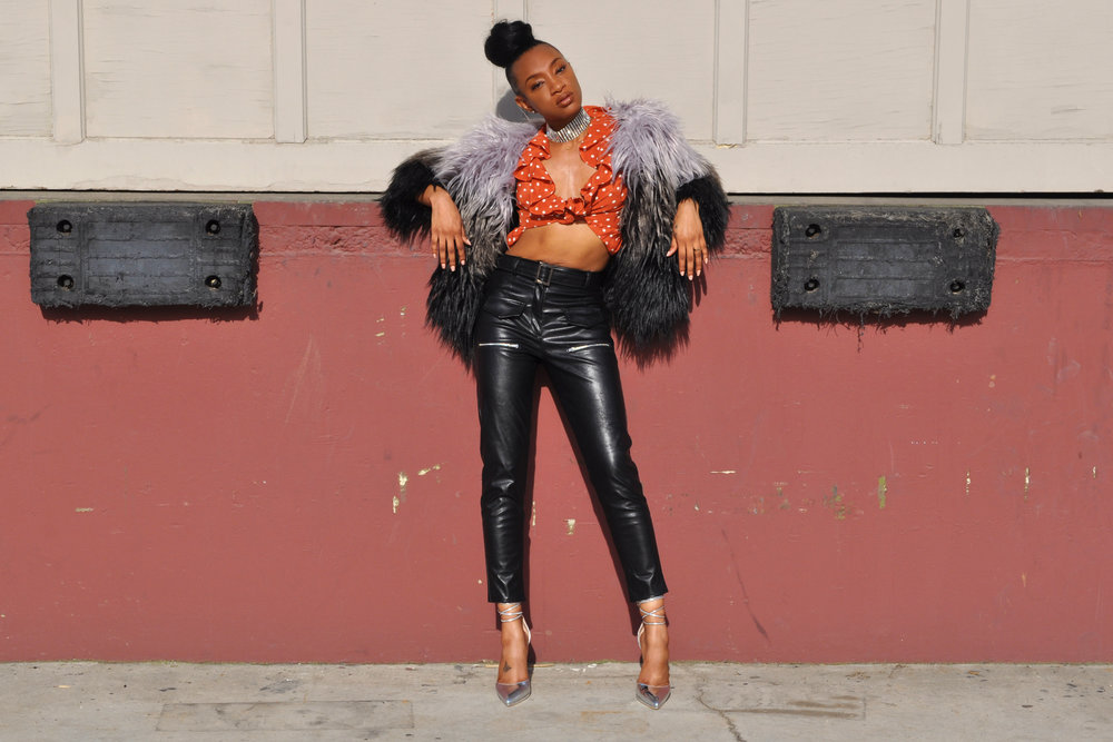 dennaya-famous-bomb-blogger-7