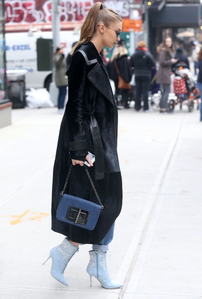 gigihadidgigihadidstepsoutnyc-blahnik