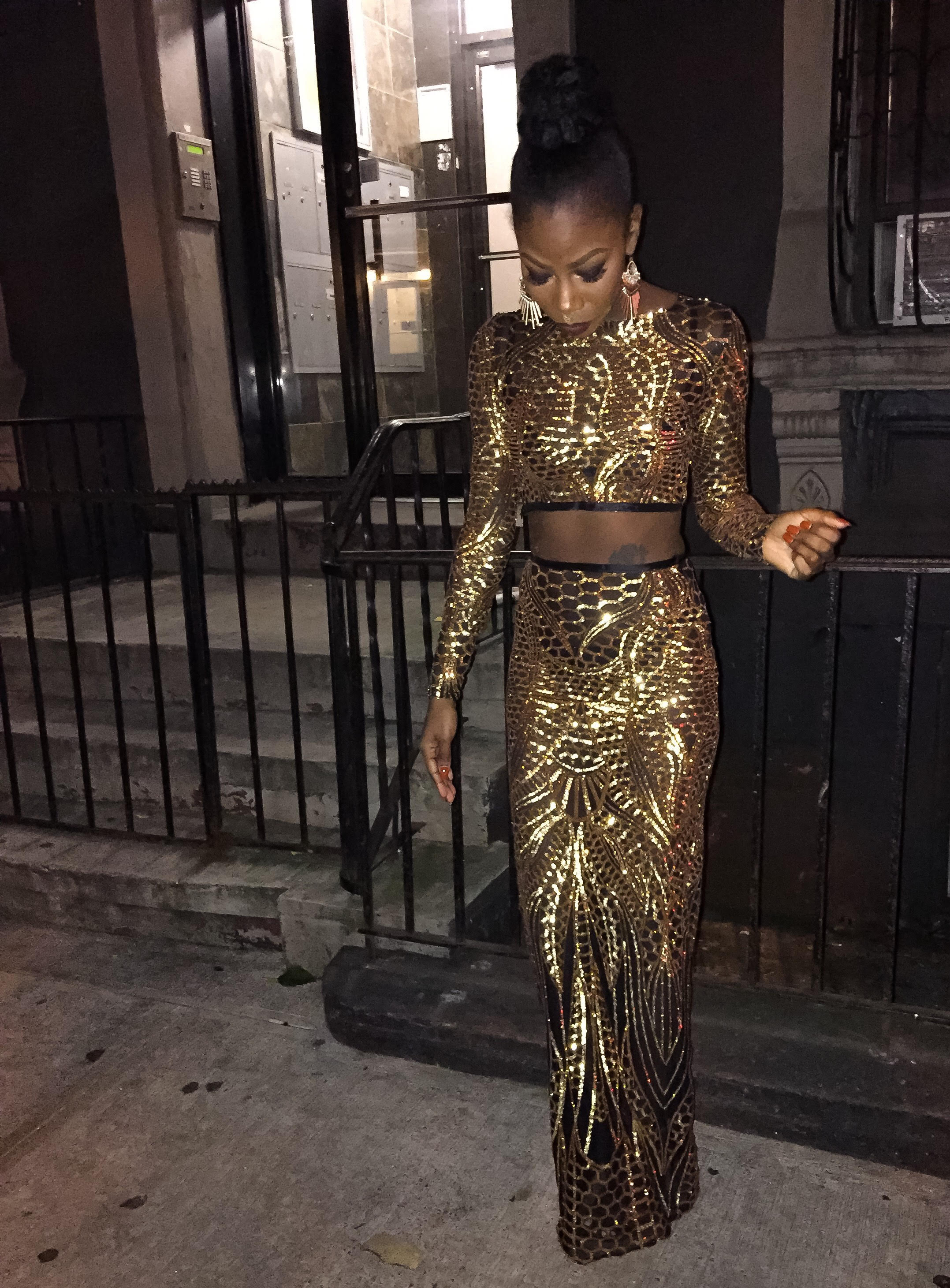 how-do-you-wear-it-embellished-trend-shakira