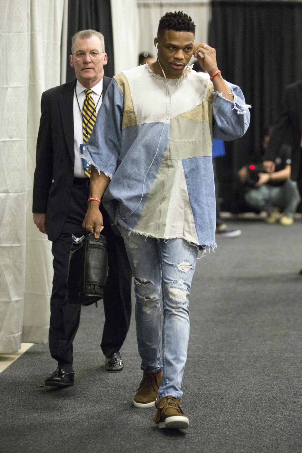 Apr 30, 2016; San Antonio, TX, USA; Oklahoma City Thunder point guard Russell Westbrook (0) arrives to to the arena before game one of the second round of the NBA Playoffs against the San Antonio Spurs at AT&T Center. Mandatory Credit: Soobum Im-USA TODAY Sports ORG XMIT: USATSI-268800 ORIG FILE ID: 20160430_jel_ai1_270.jpg