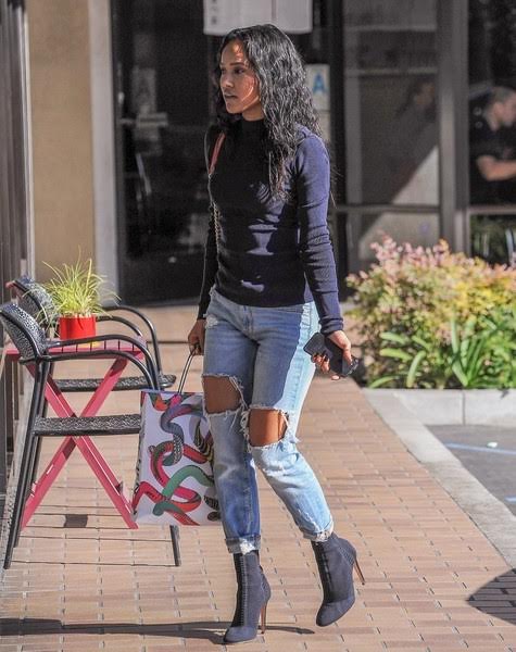splurge-karrueche-la-gianvito-rossi-vires-ankle-booties-2