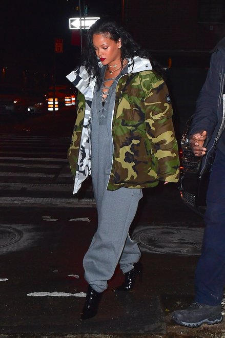 2-rihanna-nyc-vetements-reversible-grey-camo-jacket