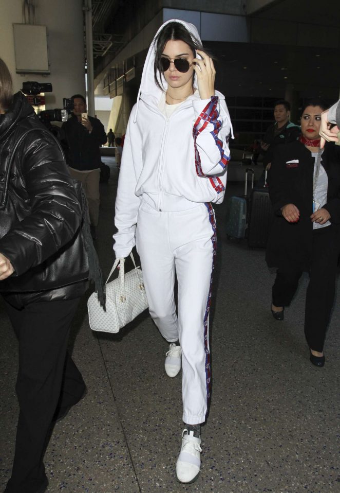 kendall-jenner-arriving-at-lax-airport-champion