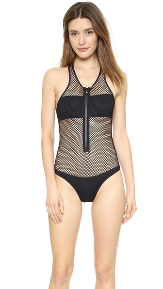 kylie-jenner-mexico-vacation-melissa-odabash-zuma-swimsuit-1