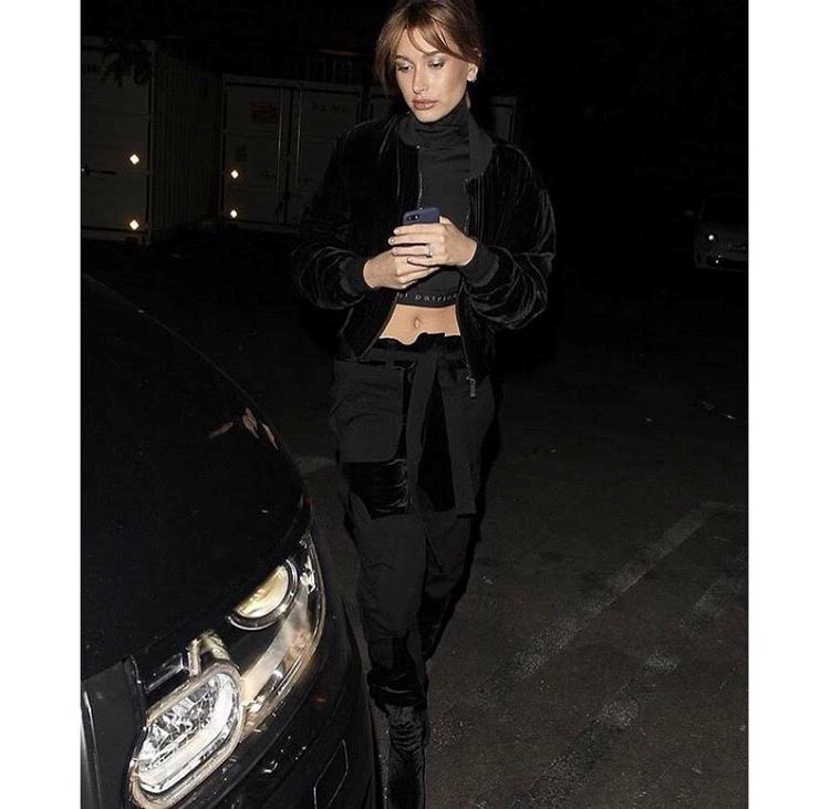 splurge-hailey-baldwins-la-lakers-game-marcelo-burlon-county-of-milan-torrismo-velvet-bomber-jacket-and-matching-velvet-trousers-4