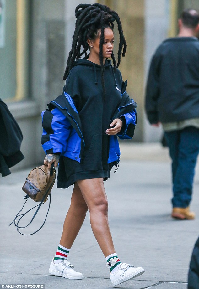 splurge-rihanna-oceans-eight-set-vetements-hoodie-maison-margiela-embellished-buckle-sneakers
