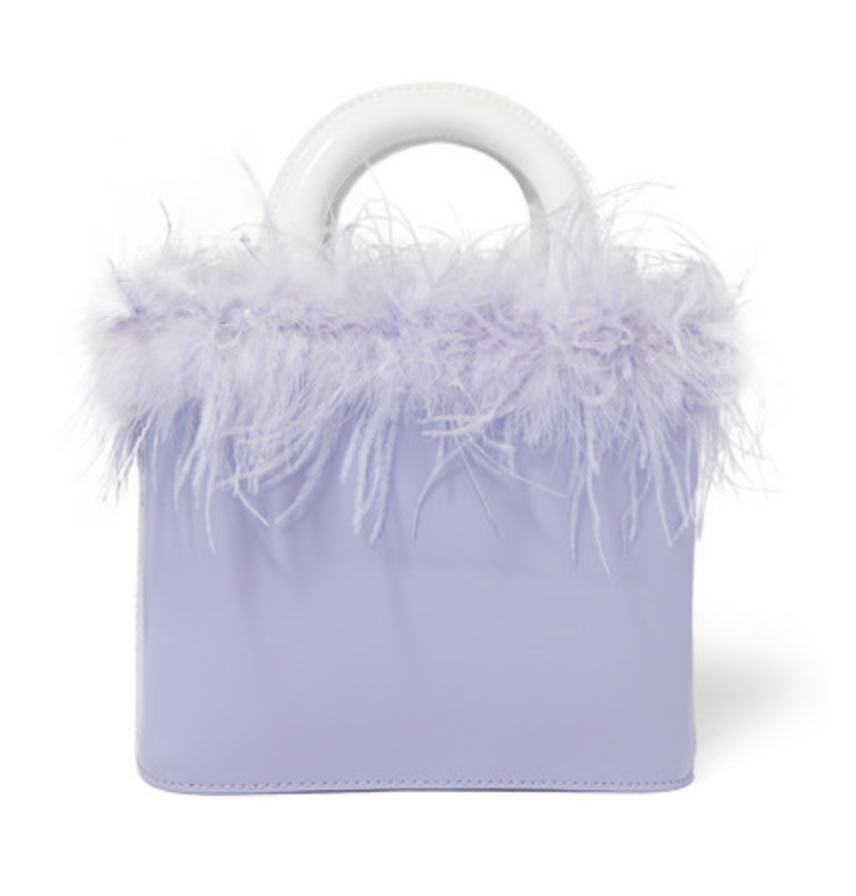 5-Looks-in-5-Minutes-Ways-to-Wear-Feathers 20