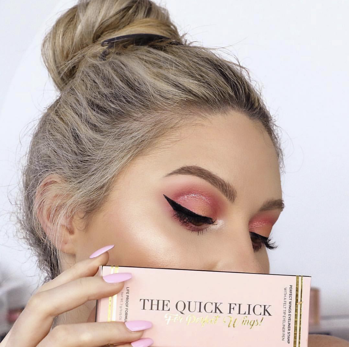 Beauty-Bomb-Product-Of-The-Day-The-Quick-Flick-9