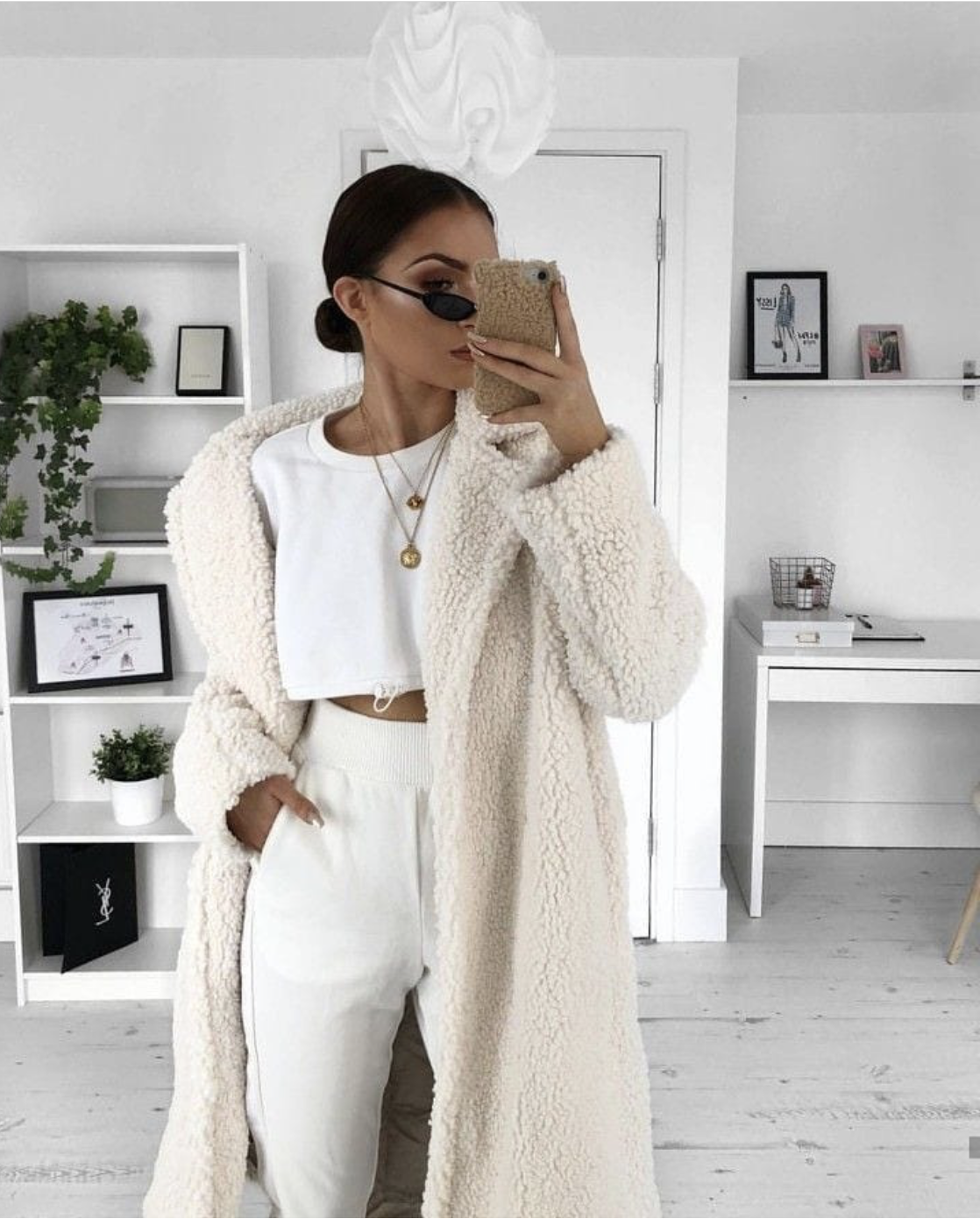 Winter-wardrobe-must-have-the-teddy-bear-coat 13