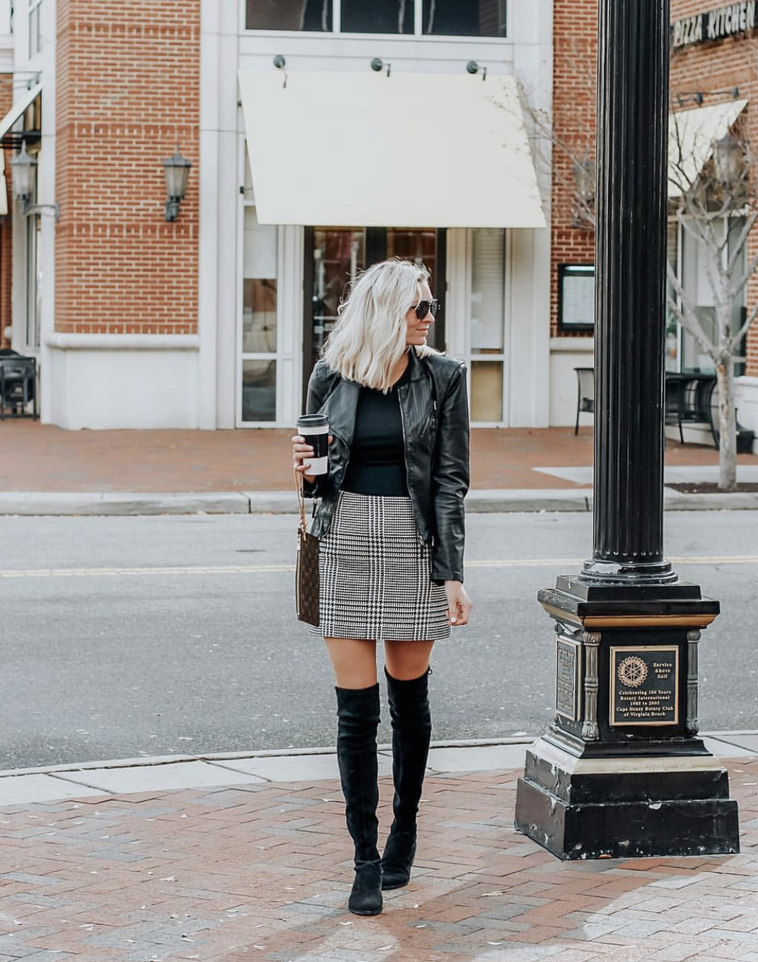 5-Looks-in-5-Minutes-Leather-22