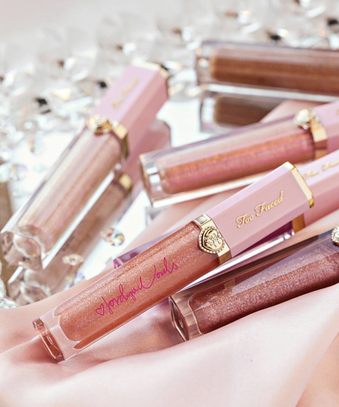 Beauty-Bomb-Trend-Is-Lip-Gloss -Making-a-Comeback