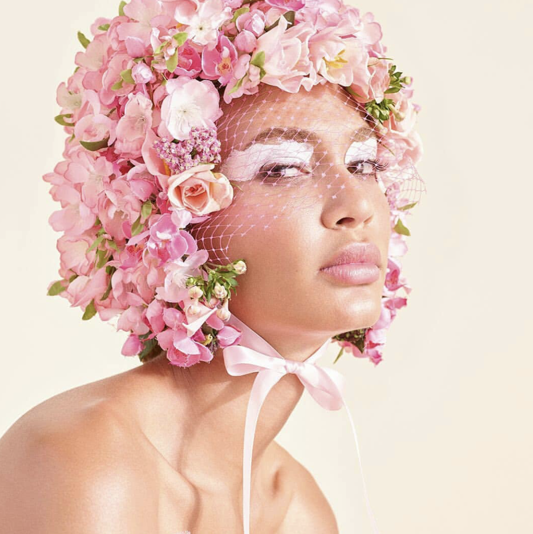 Carine-Roitfeld-and-Estee-Lauder-Release-CR-Women-2019-Calendar-6