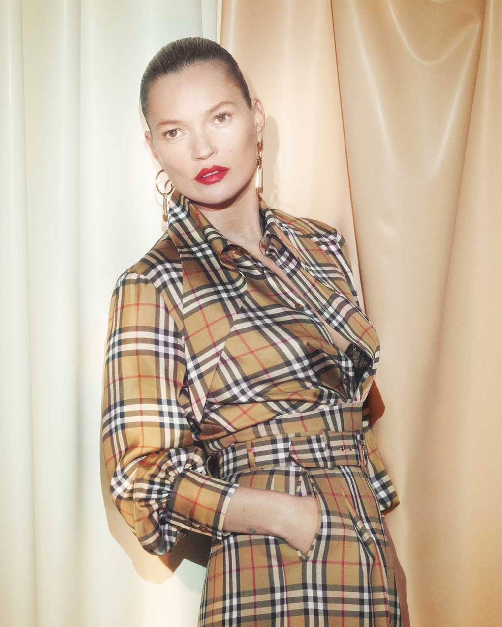 Just-Landed-Burberry-and-Vivenne-Westwood-Collarboration-11