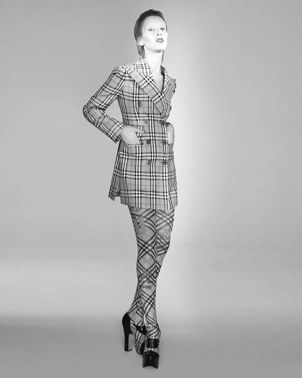 Just-Landed-Burberry-and-Vivenne-Westwood-Collarboration-4