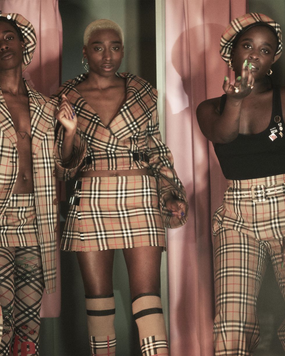 Just-Landed-Burberry-and-Vivenne-Westwood-Collarboration-8