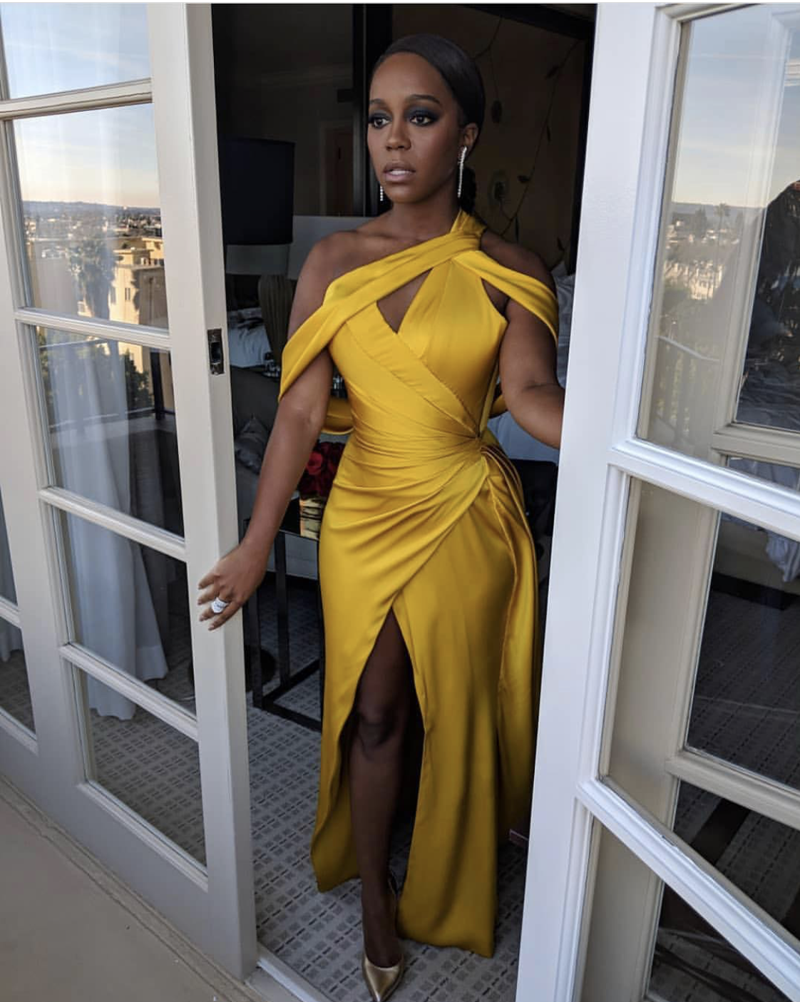 Aja_Naomi_King_Yellow_Ralph_Russo_Dress_SAG_Awards