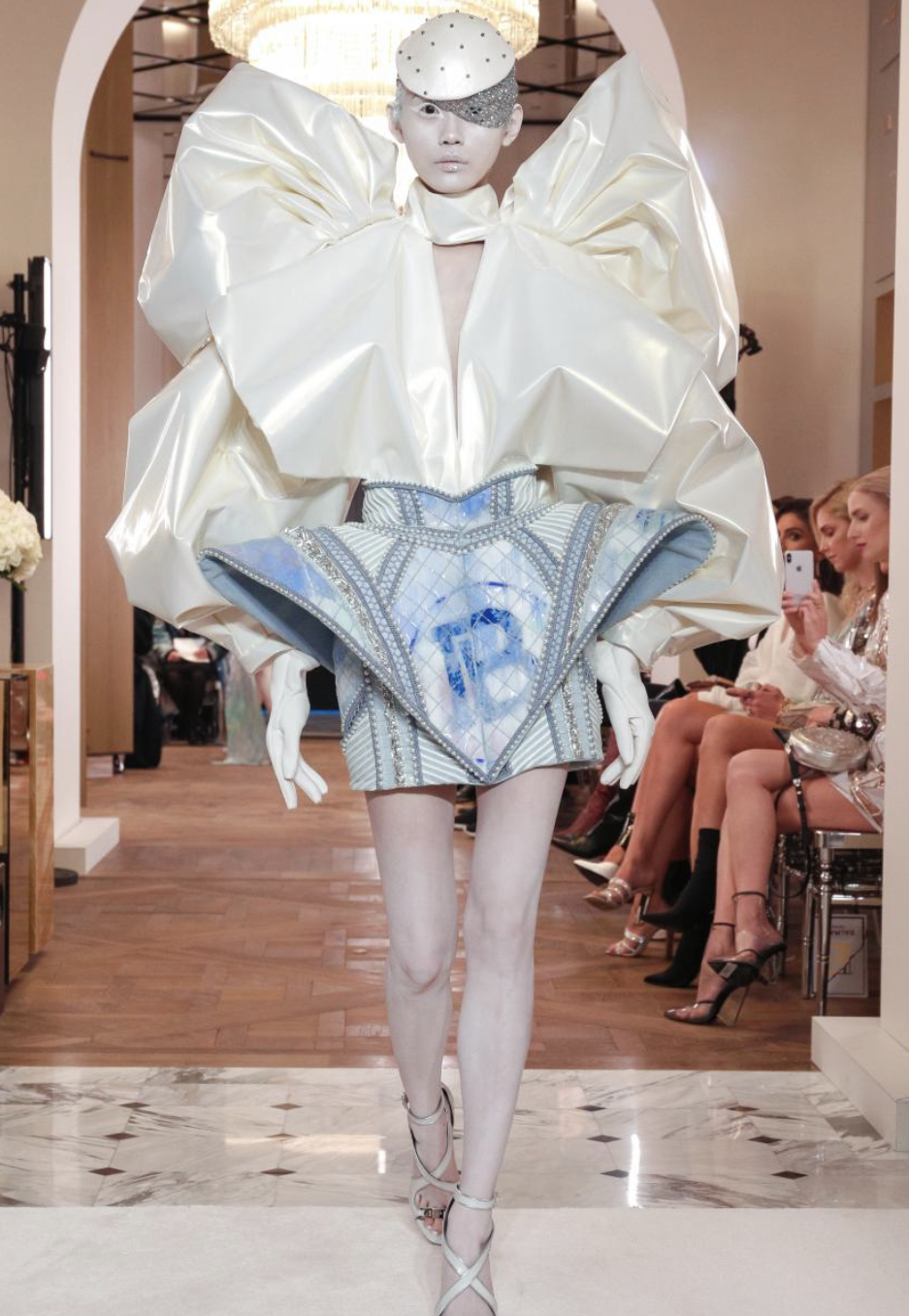 Balmain_Haute_Couture_Spring_Summer_19_Controversial_Catwalk_7