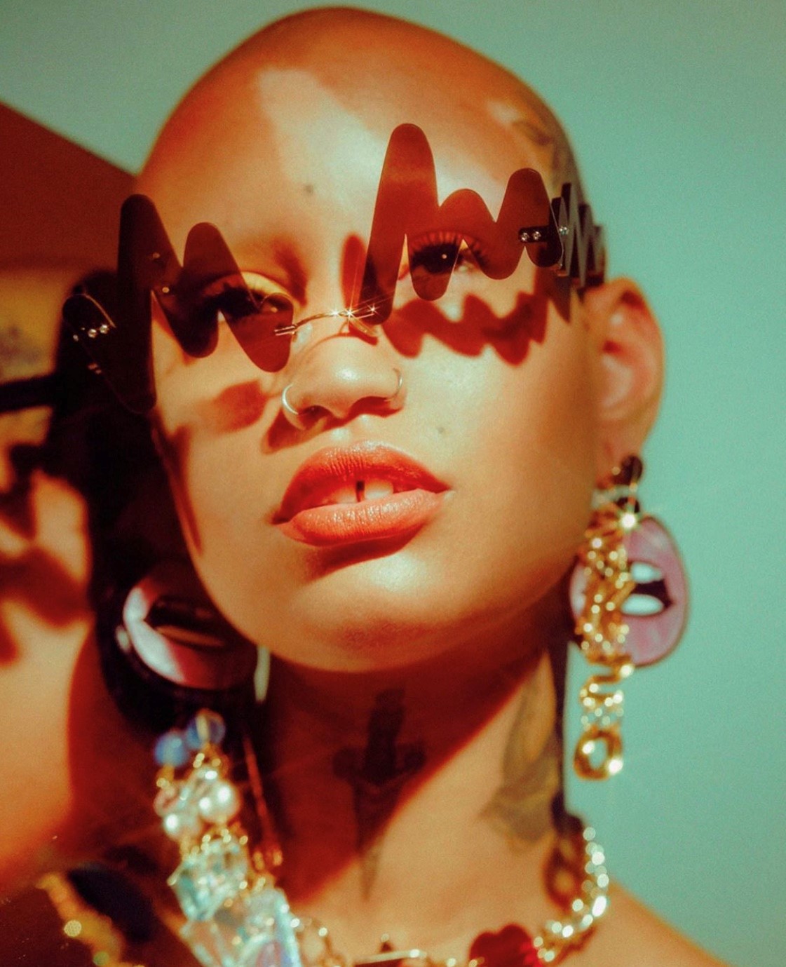 Bomb_Product_of_the_Day_Squiggle_Glasses_by_ISLYNYC_3