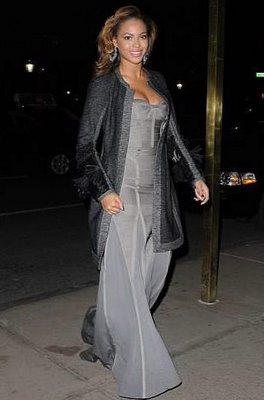 Hot! or Hmm…: Beyonce’s Herve Leger Gown