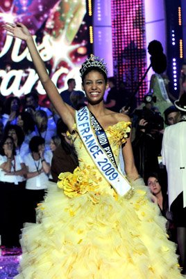 Miss France 2009: Chloe Mortaud