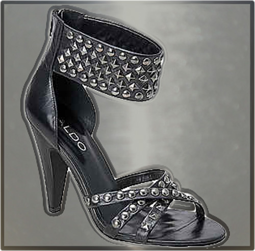 Websnob: Rachel Roy’s Fall Collection Preview, Fergie’s Striped Metallic Nails, Mother’s Day Gift Ideas and more!