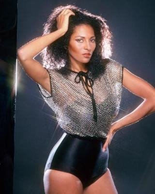 Style File Throwback: Pam Grier