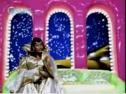 Video : Beep me 911 by Missy featuring 702, Timbaland, and Magoo