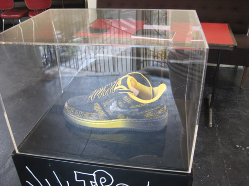 Real Style Paris : Azadi at the Cool Cats Pop Up Shop