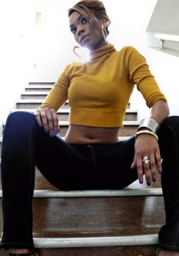 Fashion Bombshell of the Day : Latia from Seattle