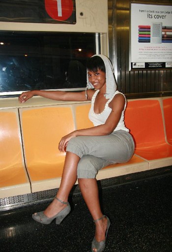 Fashion Bombshell of the Day : Rebekah from Philly