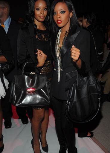 Sunday Hot! or Hmm… : Amber, Rihanna, Kelly Rowland, and more!