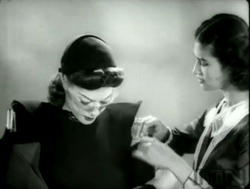 Video : 1930s Futuristic Fashion Predictions