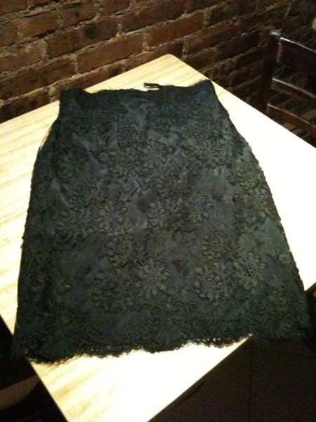 Mail Bombs : Rihanna Inspired Bustiers, Amber’s Casual Look, and Raven Symoné’s Black Halo Dress!