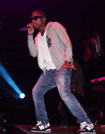Steal of the Day : Pharrell’s New Balance 574 Sneakers