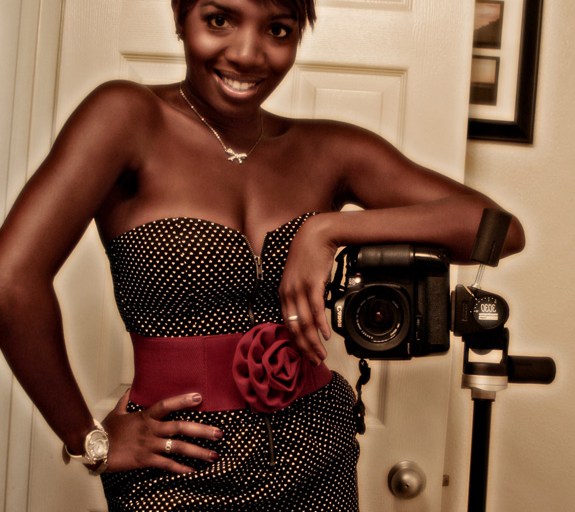 Fashion Bombshell of the Day : Lady E from San Diego