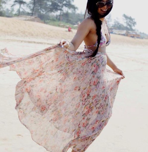 Fashion Bombshell of the Day: Kanika from India