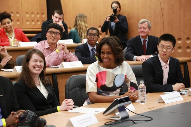 How to Earn an Advanced Degree While Continuing to Work