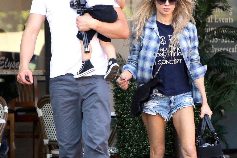 Splurge: Fergie’s LA Saint Laurent Bo Gun Purse