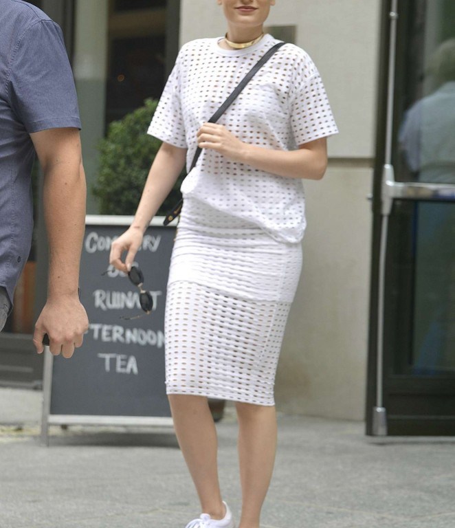 Splurge: Jessie J’s New York City T By Alexander Wang White Perforated T-Shirt and Pencil Skirt