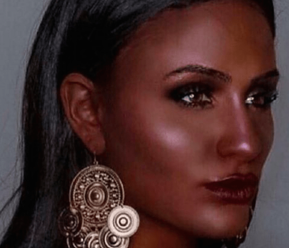 Makeup Artist Jennilie Perreault @JCoperro Run Off Of Instagram Account After Applying ‘African-American Makeup’